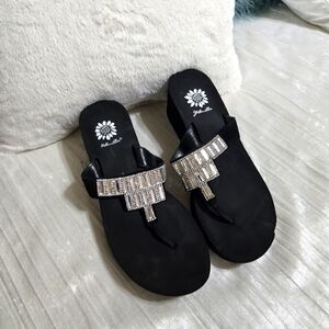 Yellowbox Black Sandals with Silver Accents Size 7.5. Worn Once.